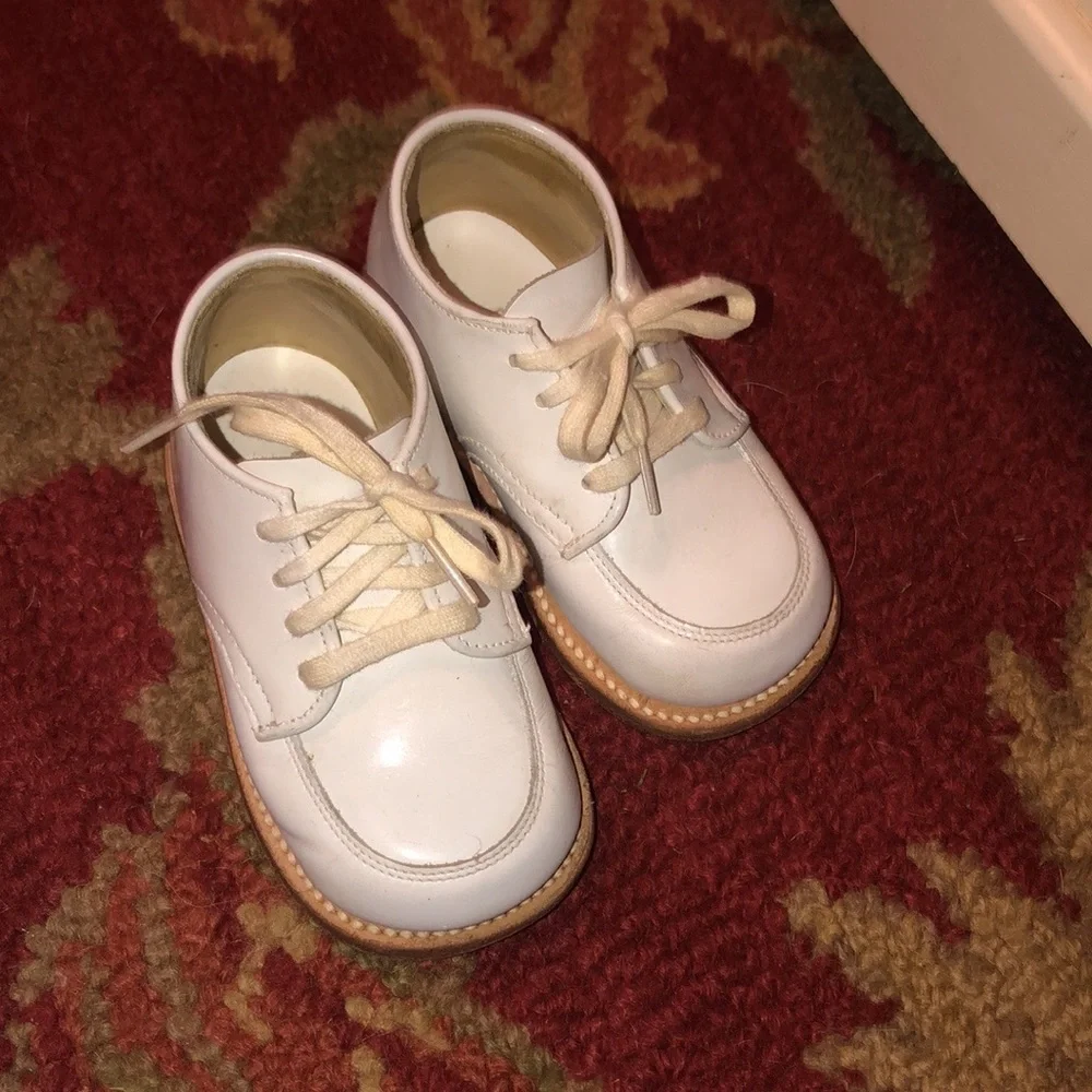STRIDE RITE Baby white leather Walkers EXCELLENT CONDITION